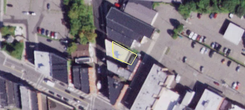 12 Broad St