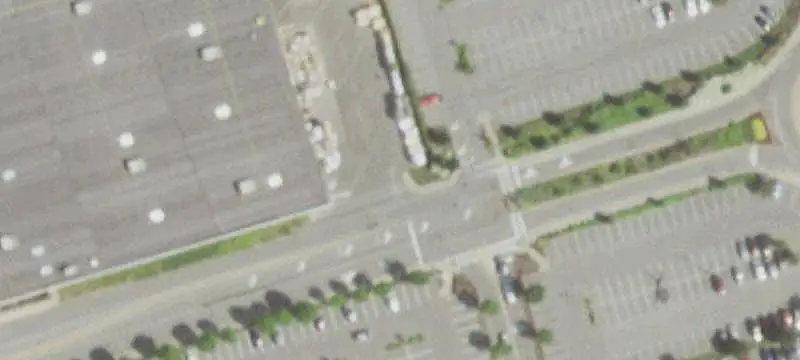 Commack Rd