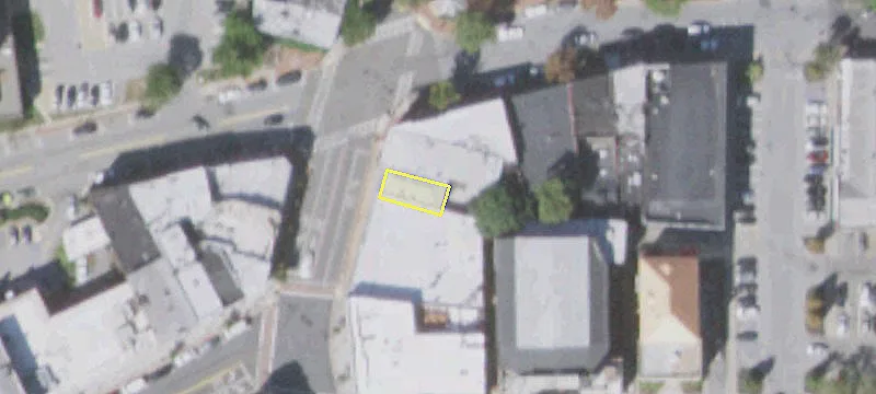 13 Division St
