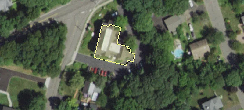 28 Country Rd