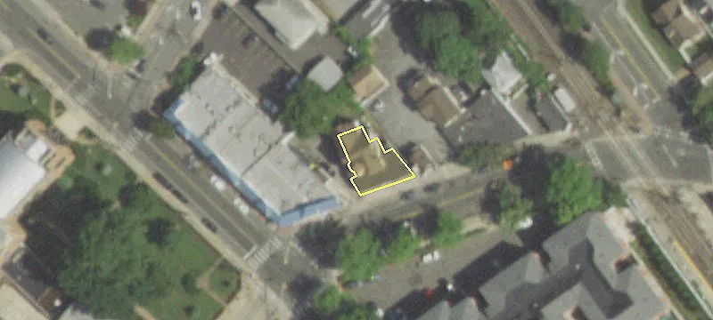 4 Ctr Ave