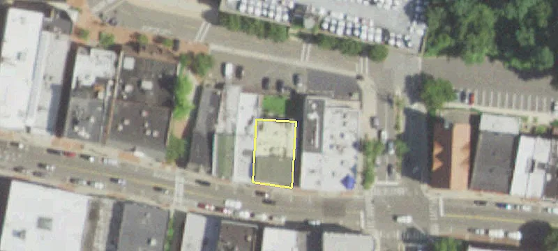 33-35 Gln St