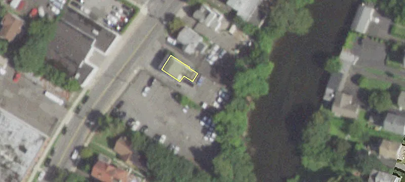 375 Main St
