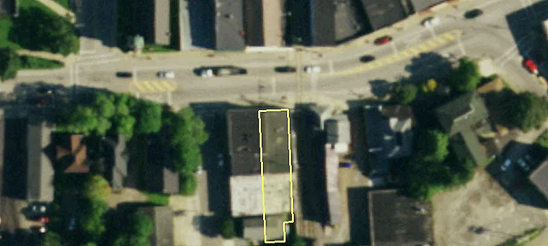 282 Main St