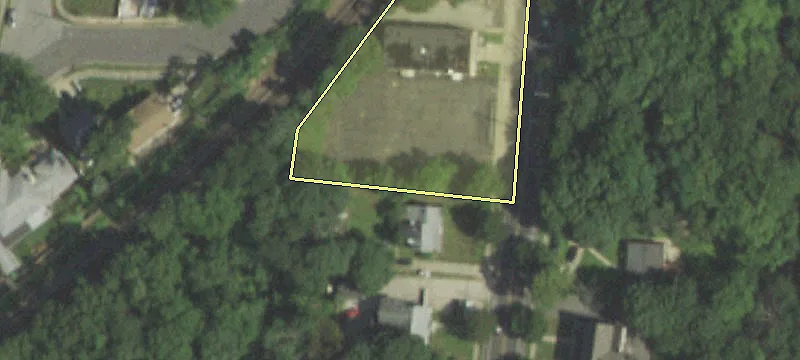 734 Woodfield Rd