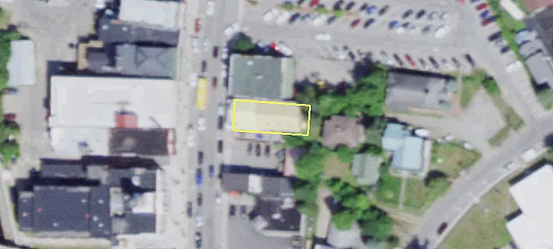 48 Main St