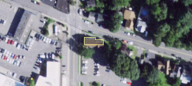 30 Foxhall Ave
