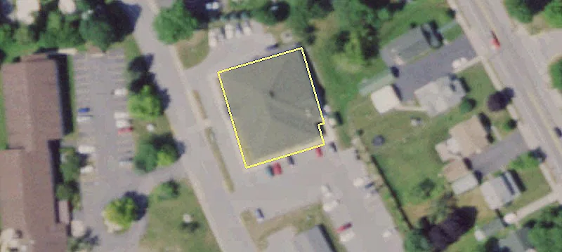 909 Strawberry Ln