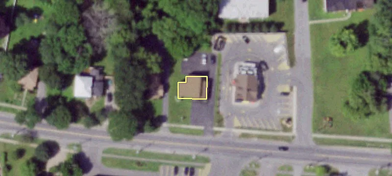 3382 Main St