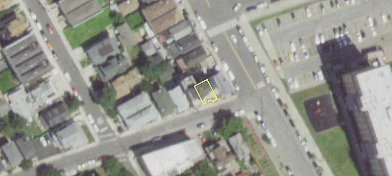 9006 Holland Ave
