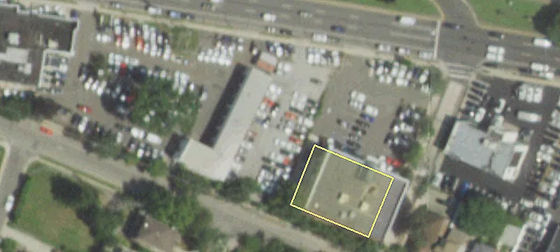889 Sunrise Hwy