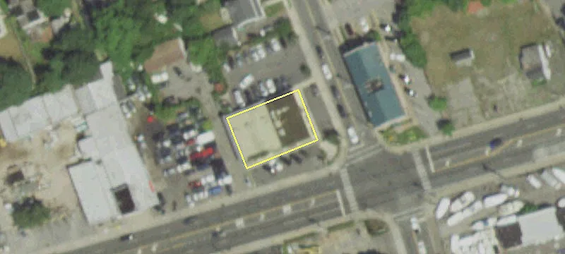 1395 Montauk Hwy