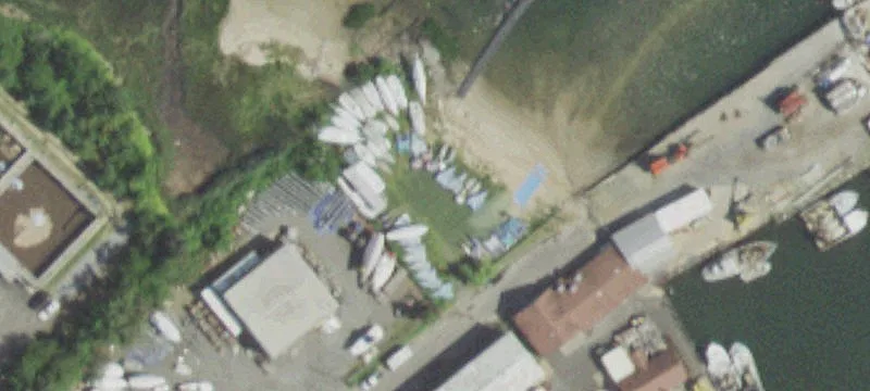 1 Bayview Ave