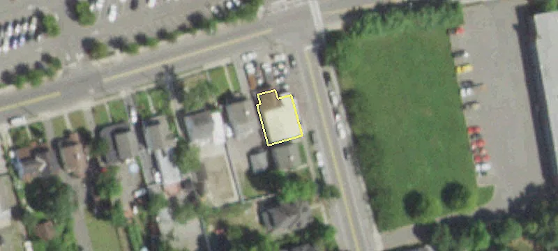 4 Cedar Ave