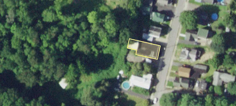 12 Warren Rd