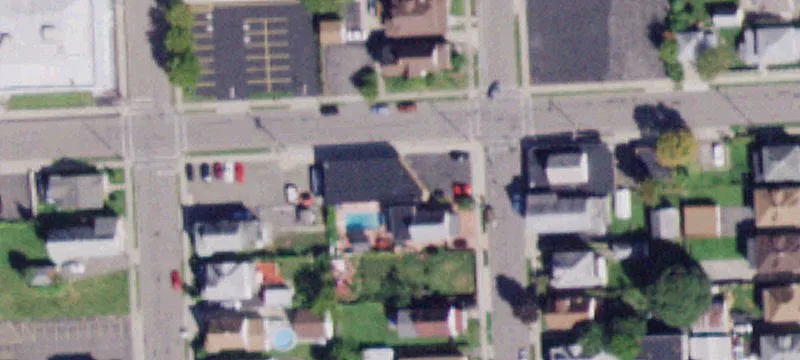 129 Squires Ave
