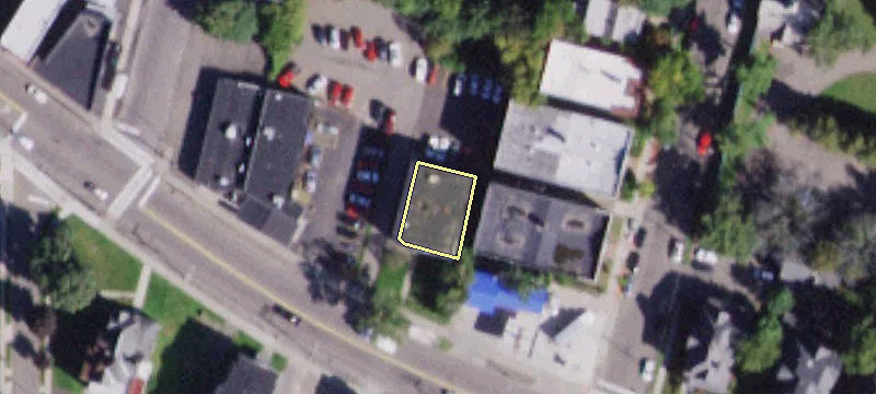98 Main St