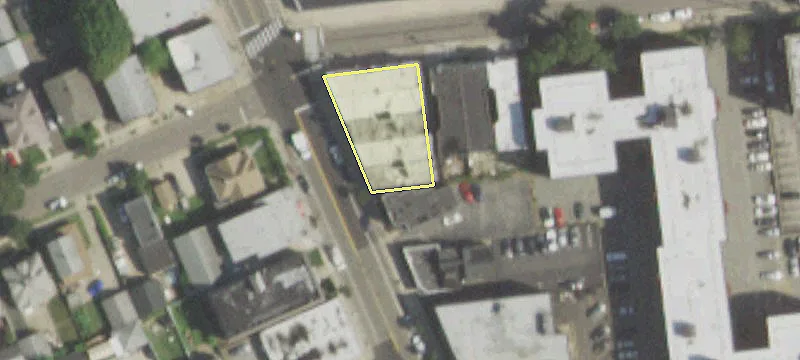 208 Willis Ave