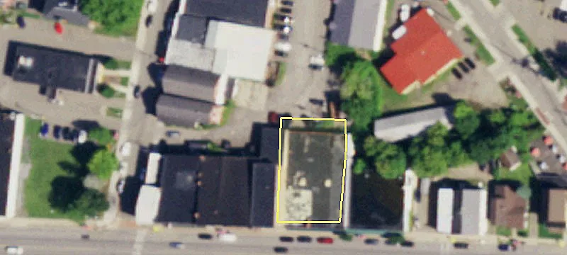 52 Main St