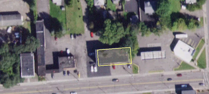 3215 Main St