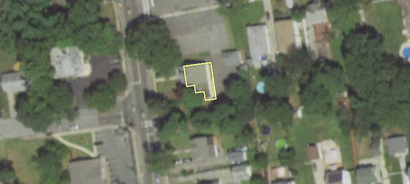 125 Carleton Ave