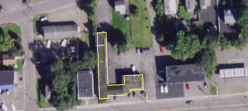 3207 Main St