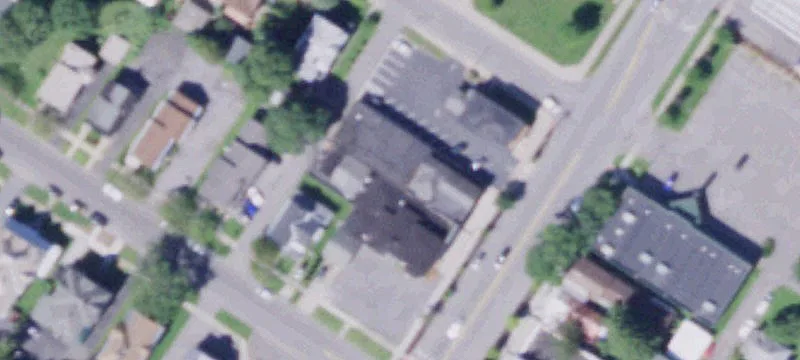 505 James St
