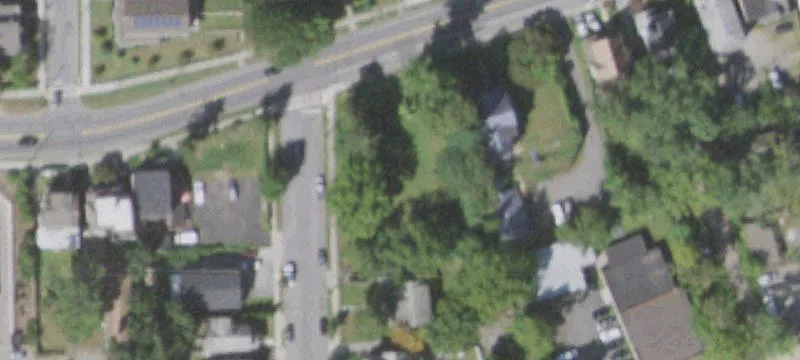1305 Main St