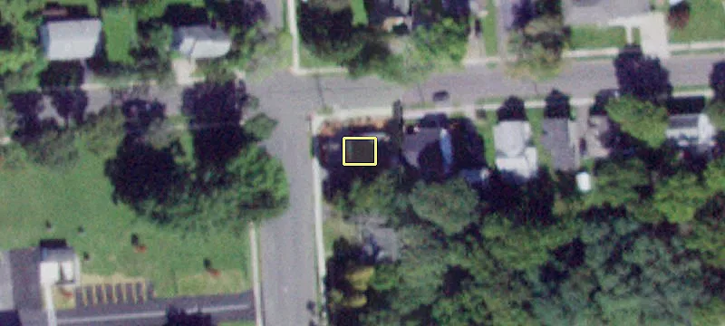 104 Chapman Ave