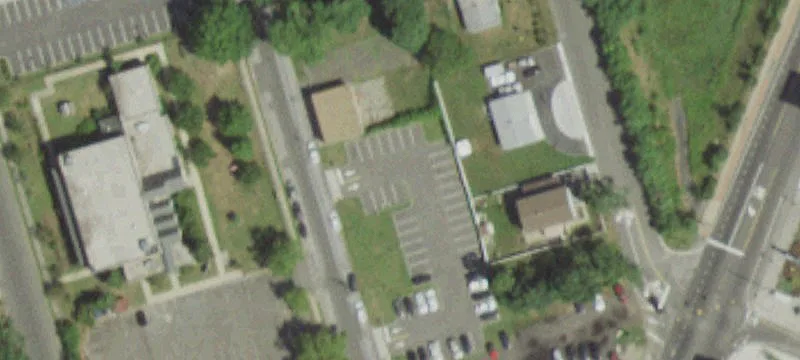 17 Andrews Ave