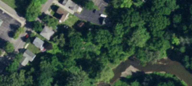 100 Hamburg St