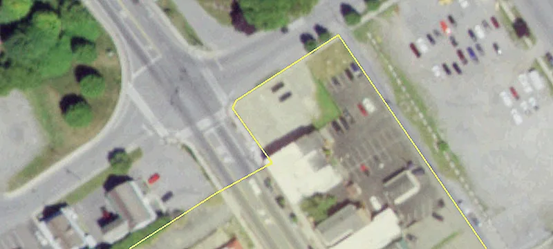 15 Main St