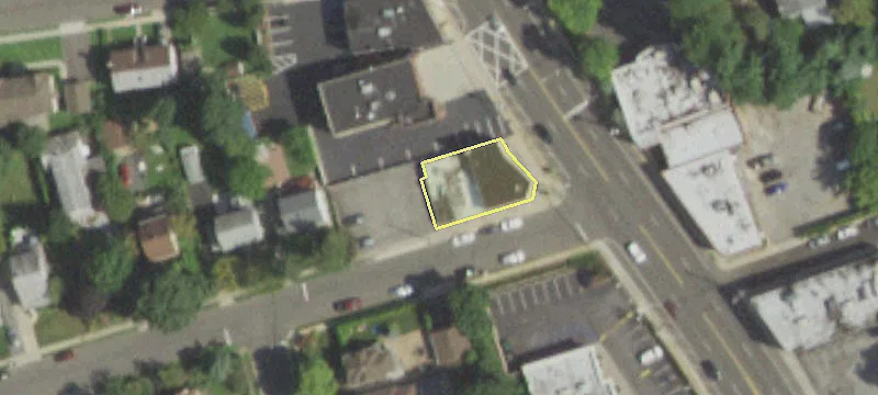 177 Mineola Ave