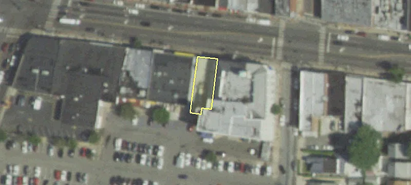 935 Hempstead Tpke