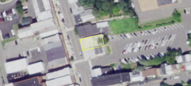 384 Main St