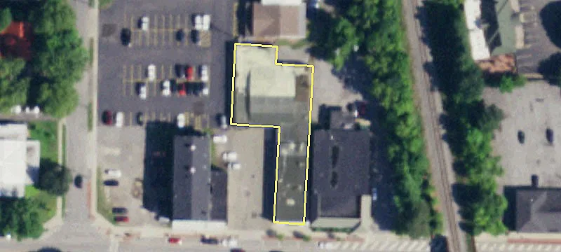 586 Main St