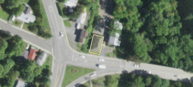 3001 Main St