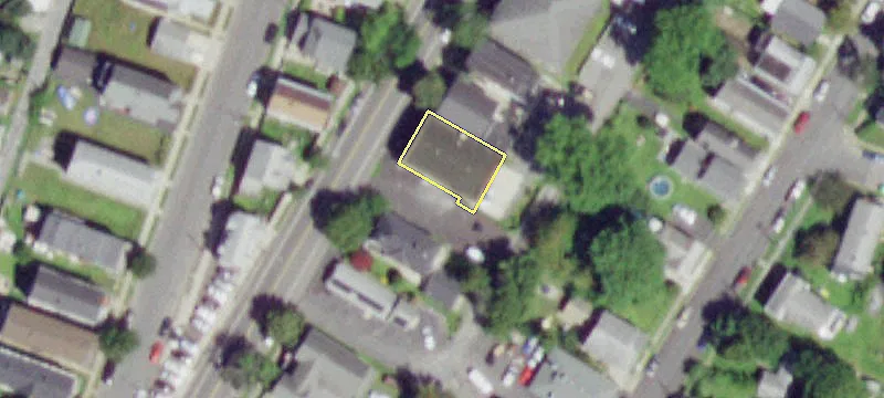 374 3rd Ave