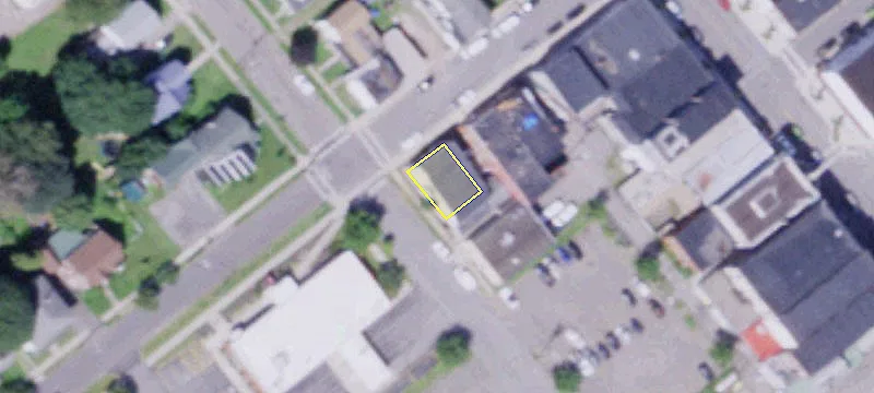 11 Division St