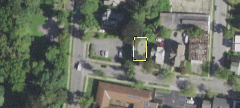 3 Holmes St