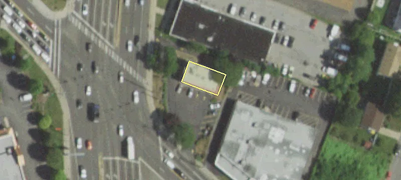 35 Broadhollow Rd