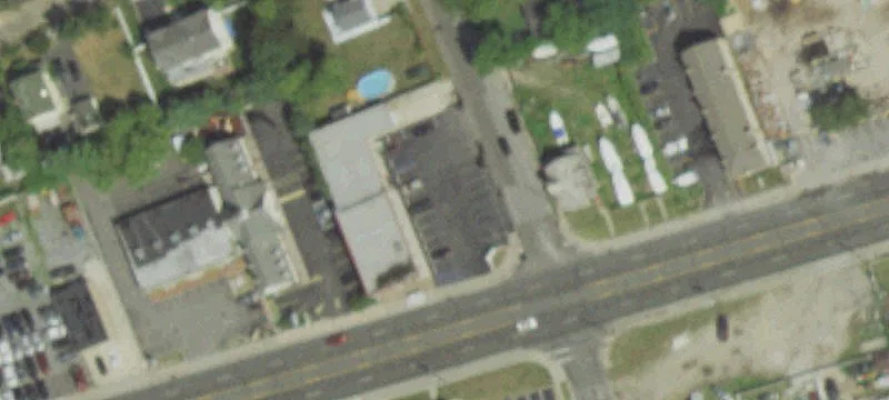 1295 Montauk Hwy