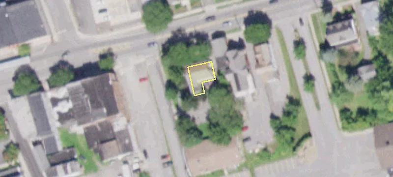 596 Main St