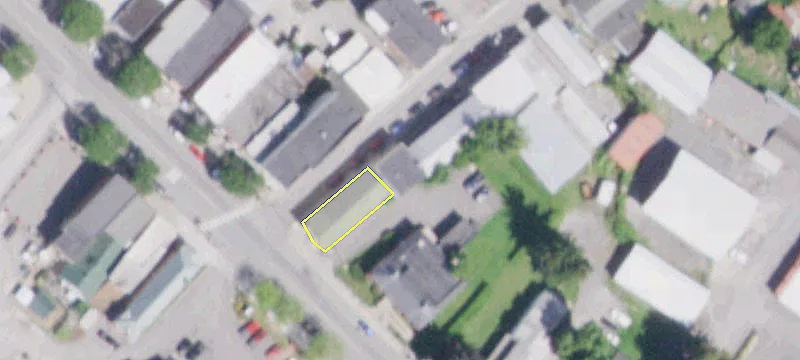 102 Railroad Ave