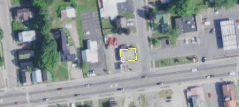 587 Main St