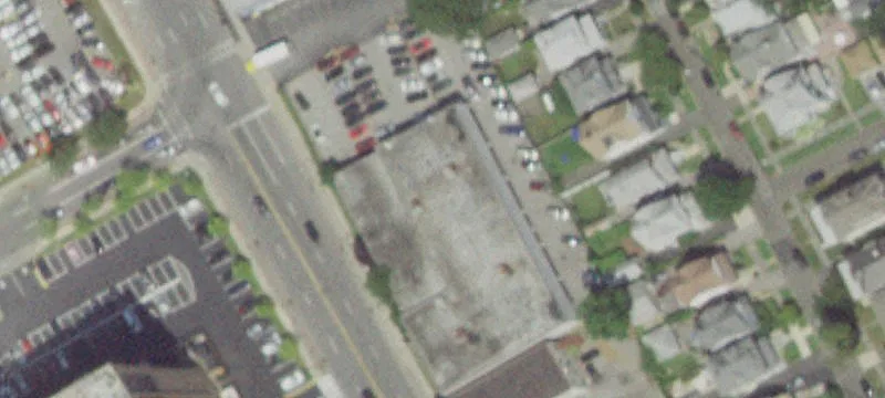 35 Riv St