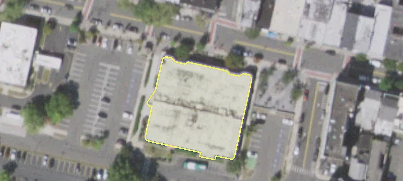 121 Main St