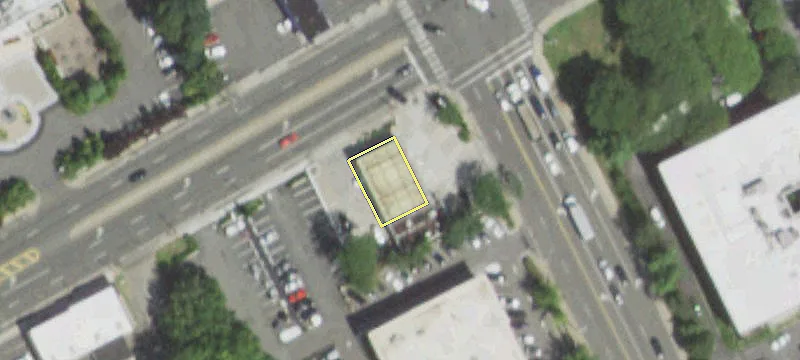 566 Northern Blvd