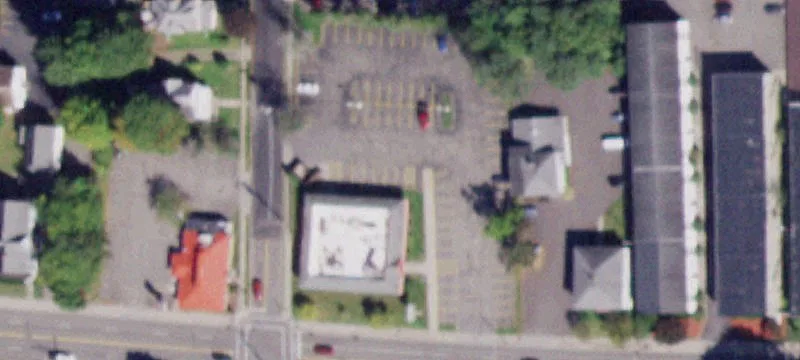 301 Main St