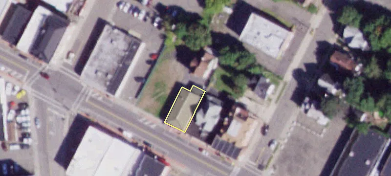 215 Main St